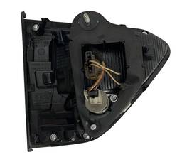 LANTERNA TRASEIRA DIREITA FOX 2015 A 2022 DETALHES