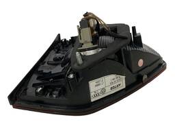 LANTERNA TRASEIRA DIREITA FOX 2015 A 2022 DETALHES