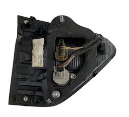 LANTERNA TRASEIRA DIREITA FOX 2015 A 2022 DETALHE