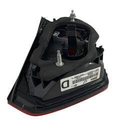 LANTERNA TRASEIRA DIREITA VOYAGE G6 G7 DETALHE