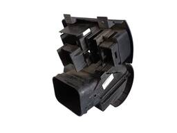 DIFUSOR AR LATERAL LADO ESQUERDO CORSA CLASSIC 1995 A 2016