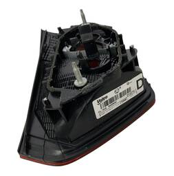 LANTERNA TRASEIRA DIREITA VOYAGE G6 G7 DETALHE