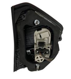 LANTERNA TRASEIRA ESQUERDA VOYAGE G6 G7 (MALA)