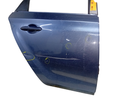 PORTA TRASEIRA DIREITA HB20 SEDAN 2013 A 2019 (DETALHE)