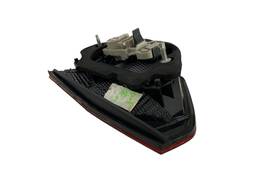 LANTERNA TRASEIRA DIREITA VOYAGE G6 G7 DETALHE