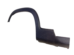 MOLDURA PARALAMA TRASEIRO DIREITO TORO 2016 A 2023 (DETALHE)