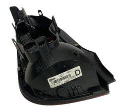 LANTERNA TRASEIRA DIREITA UP 2014 A 2017 DETALHE