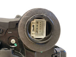 FECHADURA PORTA TRAS ESQ COROLLA 09/14 20/ RAV4 13/18 4PINOS