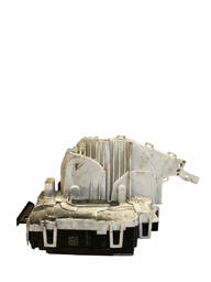 FECHADURA PORTA DIANTEIRA DIREITA MERCEDES GLA A B C 08/20