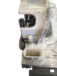 FECHADURA PORTA DIANTEIRA DIREITA MERCEDES GLA A B C 08/20