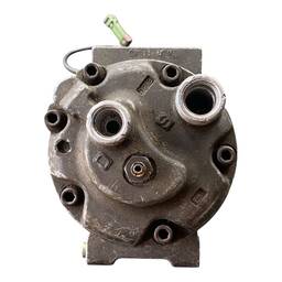 COMPRESSOR AR PASSAT GOLF AUDI A4 1.8 1994 A 2000 8D0260805D