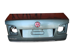 Tampa Traseira Polo Sedan 2003 2004 a 2014