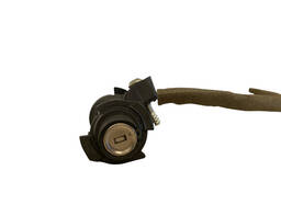 FECHADURA TAMPA TRAS CLASSE C W204 C180 C200 C250 C300 08/14