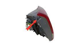 LANTERNA TRASEIRA ESQUERDA HB20 HATCH 2016/19 (MALA) DETALHE