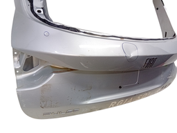 TAMPA TRASEIRA PULSE 2022 2023 2024/.. (DETALHE)