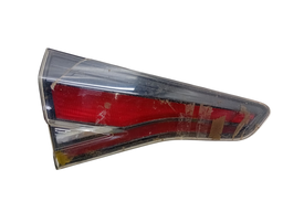 Lanterna Traseira Esquerda Sandero 2020/23  (mala) C/DETALHE