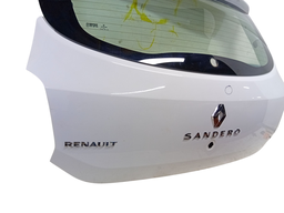 TAMPA TRASEIRA SANDERO 2015 2016 A 2020 C/DETALHE