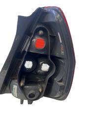 LANTERNA TRASEIRA ESQUERDA FIT 2004 A 2008