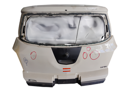 Tampa Traseira Spin 2013 a 2018 DETALHES 