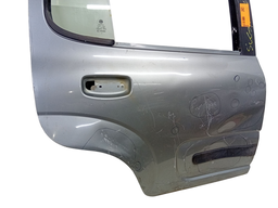 PORTA TRASEIRA DIREITA UNO 2011/2021 S/FURO MOLDUR C/DETALHE