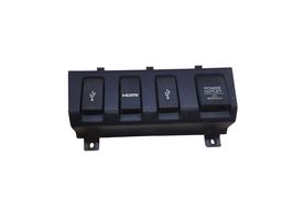 Moldura C/ Plug 12v USB HDMI Honda HR-V 2016 a 18