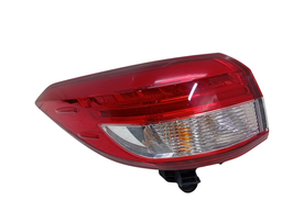 LANTERNA TRASEIRA ESQUERDA YARIS SEDAN 2019/ (LED) FUME