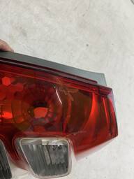 LANTERNA TRASEIRA DIREITA FIT 2009 2010  2014 C/ DETALHES