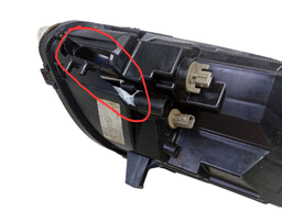 FAROL DIREITO KA 2018 2019 A 2021 MASC NEGRA (DETALHE)