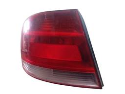 LANTERNA TRASEIRA ESQUERDA VOYAGE G5 COM DETALHES 