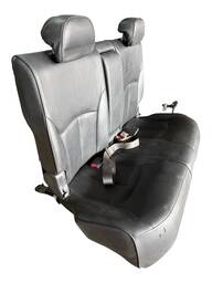 BANCO TRASEIRO NISSAN TIIDA HATCH COURO 2008 2009 A 2013