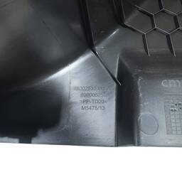 SOLEIRA TRASEIRA ESQUERDA ORIGINA FIAT NOVA STRADA 2021 2026