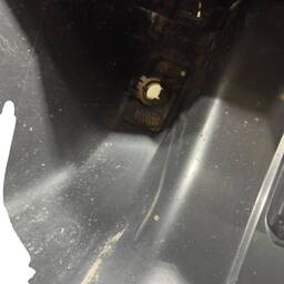 PONTEIRA TRASEIRA ESQUERDA COM FURO ORIGIN FIAT NOVA STRADA 