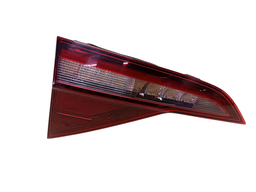 Lanterna Traseira Esquerda Jetta 2018/ (mala)