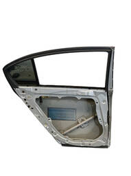 PORTA TRASEIRA ESQUERDA HYUNDAI GENESIS - 2012/13