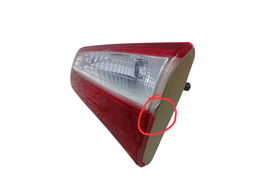 LANTERNA TRASEIRA DIREITA HB20 HATCH 2013/19 (MALA) DETALHE