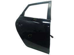 PORTA TRASEIRA DIREITA HYUNDAI I30 HATCH 2010/2012 (DETALHE)