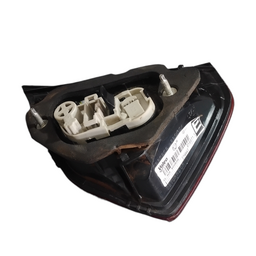 LANTERNA TRASEIRA ESQUERDA VOYAGE G6 G7 (MALA)