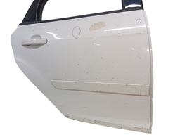 PORTA TRASEIRA DIREITA FOCUS HATCH/SEDAN 2014/2019 (DETALHE)