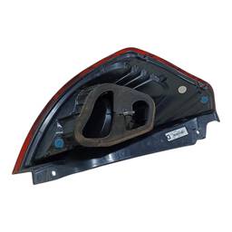 LANTERNA TRASEIRA DIREITA NEW FIESTA HATCH 2013 A 2019