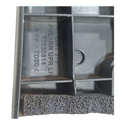 MOLDURA INT. TRASEIRA ESQ. CAPTIVA 2.4 3.6 2008 A 2010