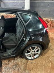 Recorte Traseiro Esquerdo Hyundai i30 2010 a 2012
