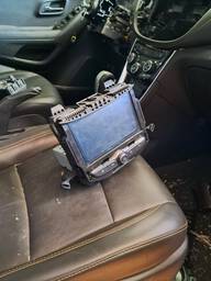 Rádio Multimídia Chevrolet Tracker 2017 a 2019 42518015