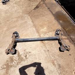 Eixo Traseiro Zafira Meriva 01/12 Montana até 2010 C/Suporte