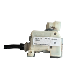 TRAVA PORTINHOLA TANQUE DE COMBUSTÍVEL SONIC 2012/2014