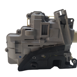 FECHADURA PORTA TRASEIRA ESQ TOUAREG 2011/ A3 E PASSAT 07/