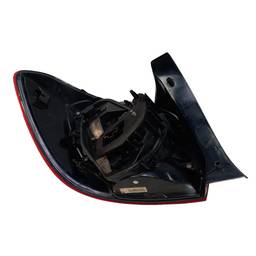 LANTERNA TRASEIRA DIREITA SANDERO 2015 A 2020 COM DETALHES