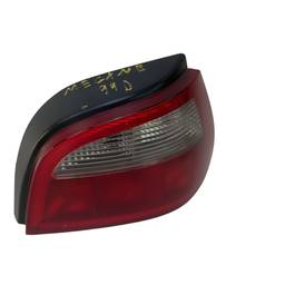 LANTERNA TRASEIRA DIREITA MEGANE HATCH 2000 A 2005