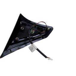 LANTERNA TRASEIRA ESQUERDA KICKS 2017 2018 A 2021 (MALA)