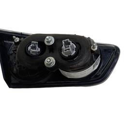 LANTERNA TRASEIRA DIREITA LANCER 2010 A 2019 QUEBRADA