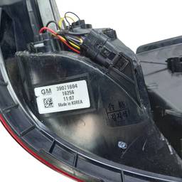 LANTERNA TRASEIRA DIR CRUZE 2017/ HATCH (CANTO) COM RISCOS